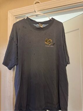 t/o Men's Short Sleeve Fisher Man Graphic Tee - Charcoal Gray